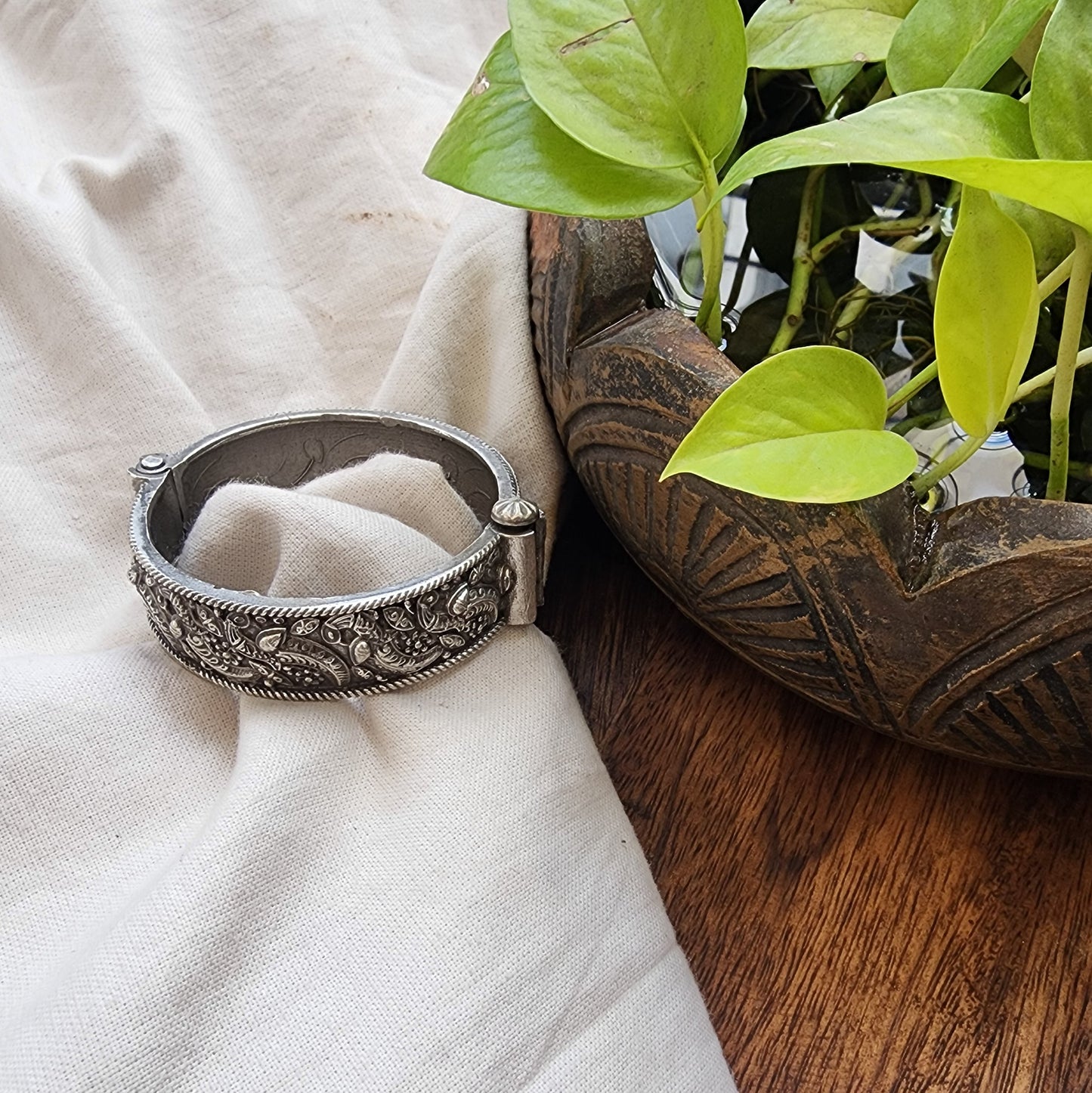 BANGLE - Silver Leaf pattern German Oxidized Bangle