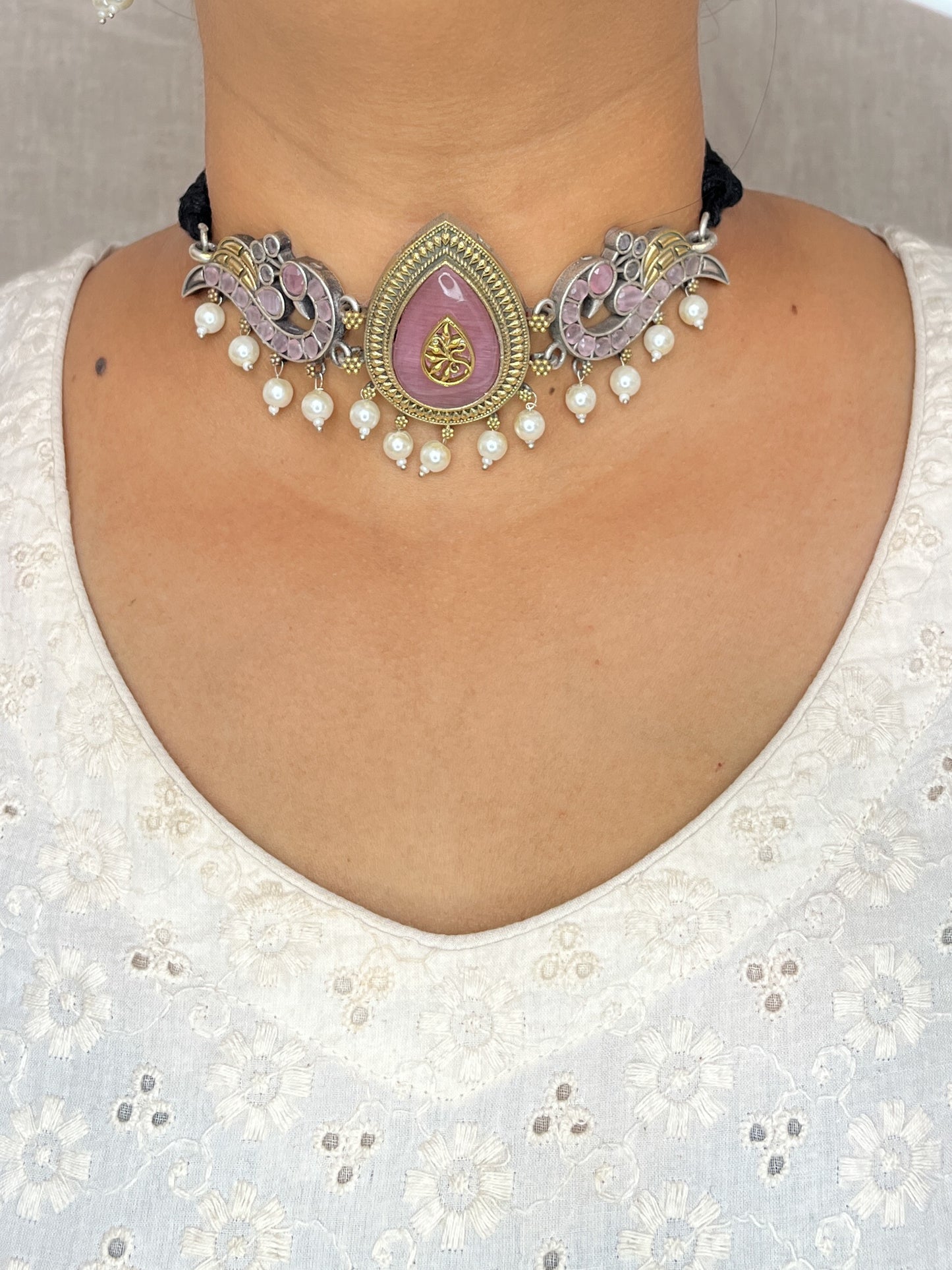 Abhaneri Dual Tone Chocker Pink