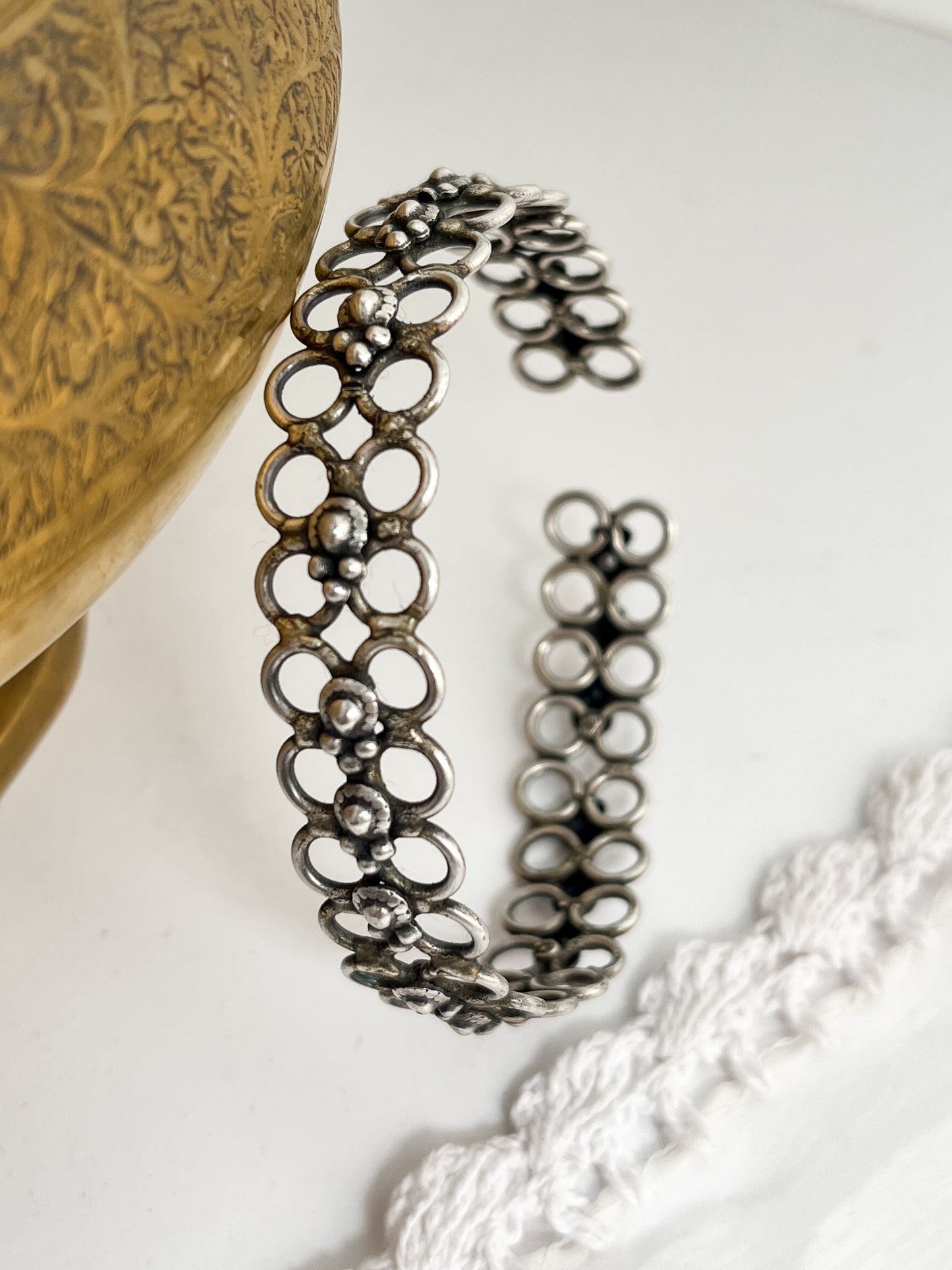 AROHI - Brass Light Weight Kada With Silver Plating With Concentric Motifs