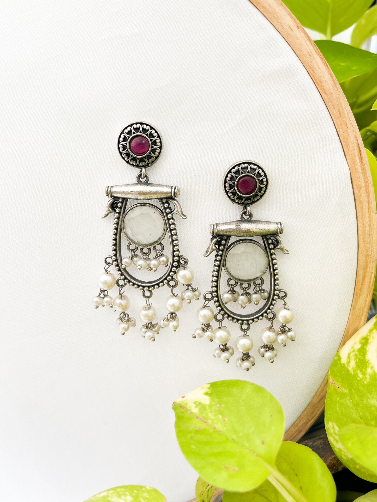 Urvi -Magenta And Transparent Stone Dangler
