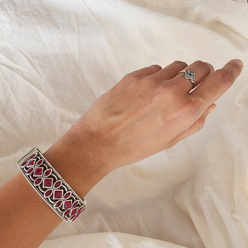 BANGLE-Pink Stone German Oxidized Bangle