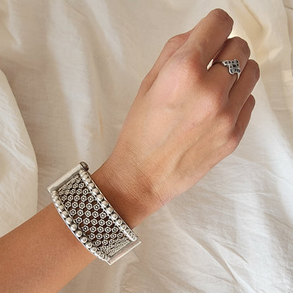 BANGLE- Silver With Flower Pattern German Oxidized Kada Bangle