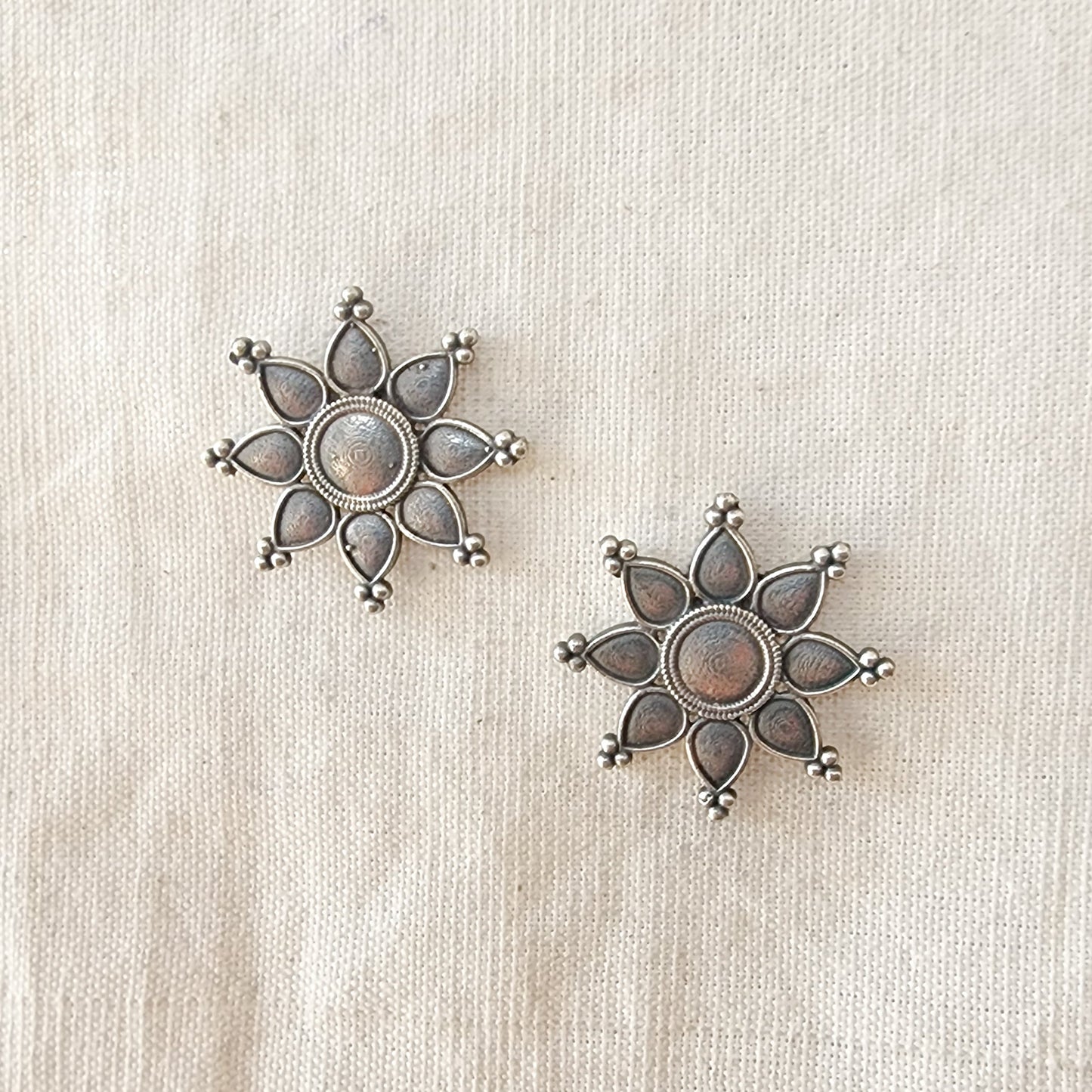 BALAMANI-Silver Star Shape Stud German Oxidized Earring