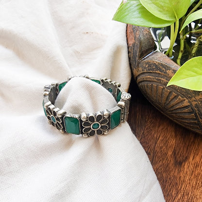 BANGLE-Beautiful Flower Green Stone German Oxidized Bangle