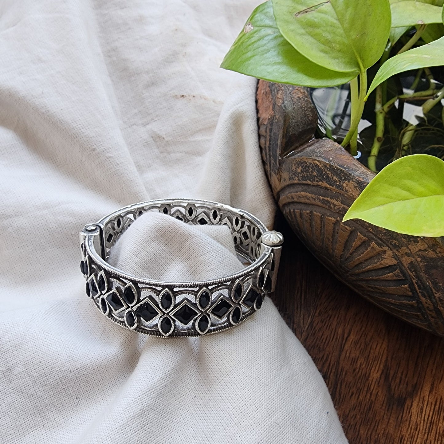 BANGLE-Black Stone German Oxidized Bangle