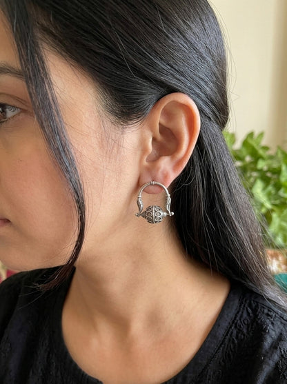 Kalindi - Silver Oxidised Studs