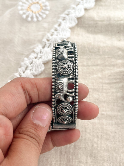 Bhumi - Silver Oxidised Kada