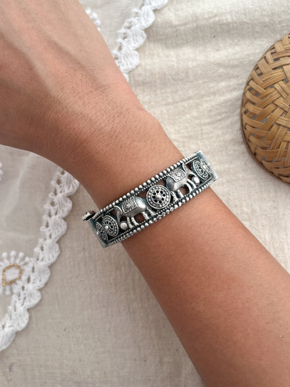 Bhumi - Silver Oxidised Kada