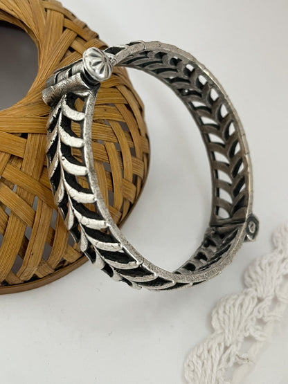 DYUMNA - Brass Silver Plated Kada Bangle