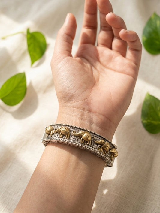 GUNJAN - German Silver Dual Tone Kada Bangle
