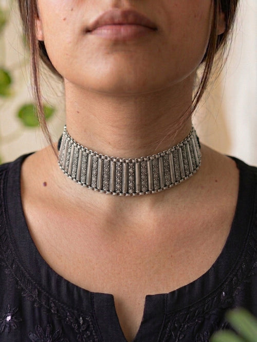 KIMAYA - Brass Silver Plated Chocker