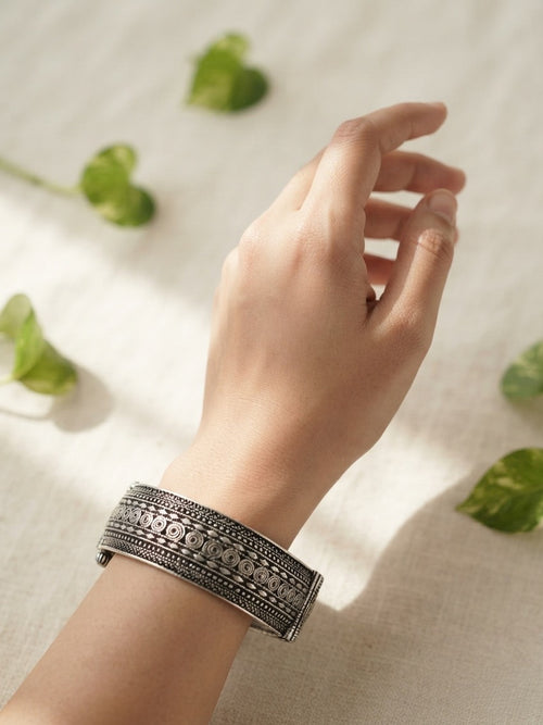 PAWANI - Brass Kada Bangle With Silver Plating