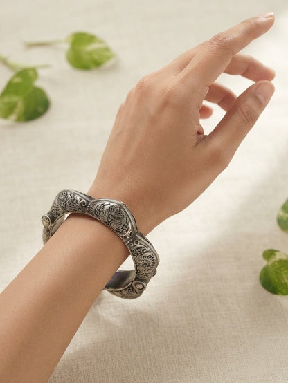 ABHILASHA - Brass Kada Bangle With Silver Plating