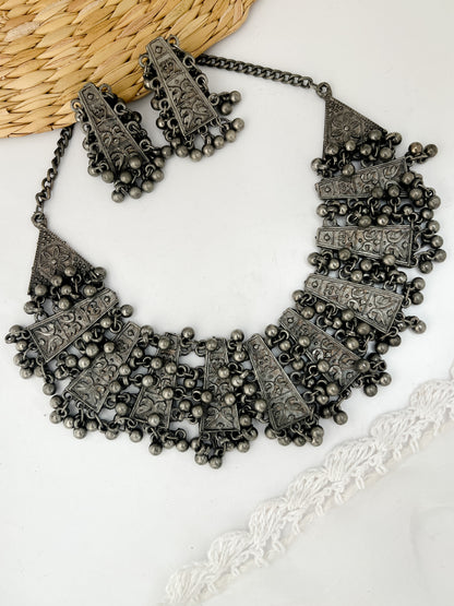KAVYA - Black Polish German Silver Neckpiece