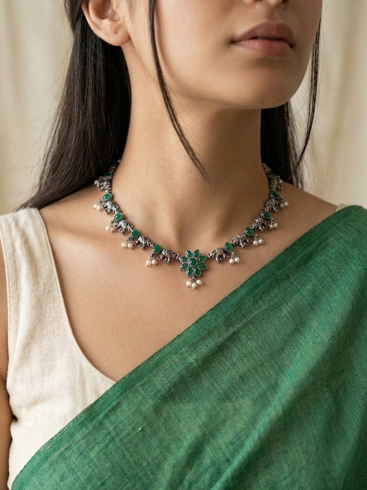 ASHWINI-Brass Neckpiece With Green Monalisa Stones