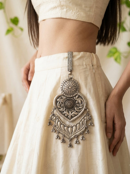 LAILA - Brass Waist Juda