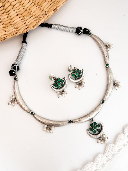MADHURI - German Silver Hasli Necklace Green