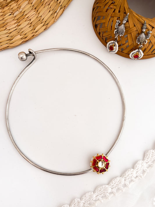 MOUSAMI - German Silver Hasli With Kundan Flower Pendant