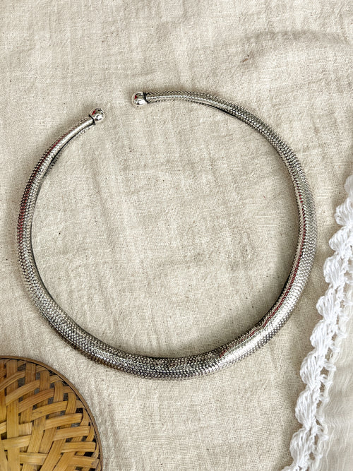 Nagma Silver Oxidized Simple Hasli