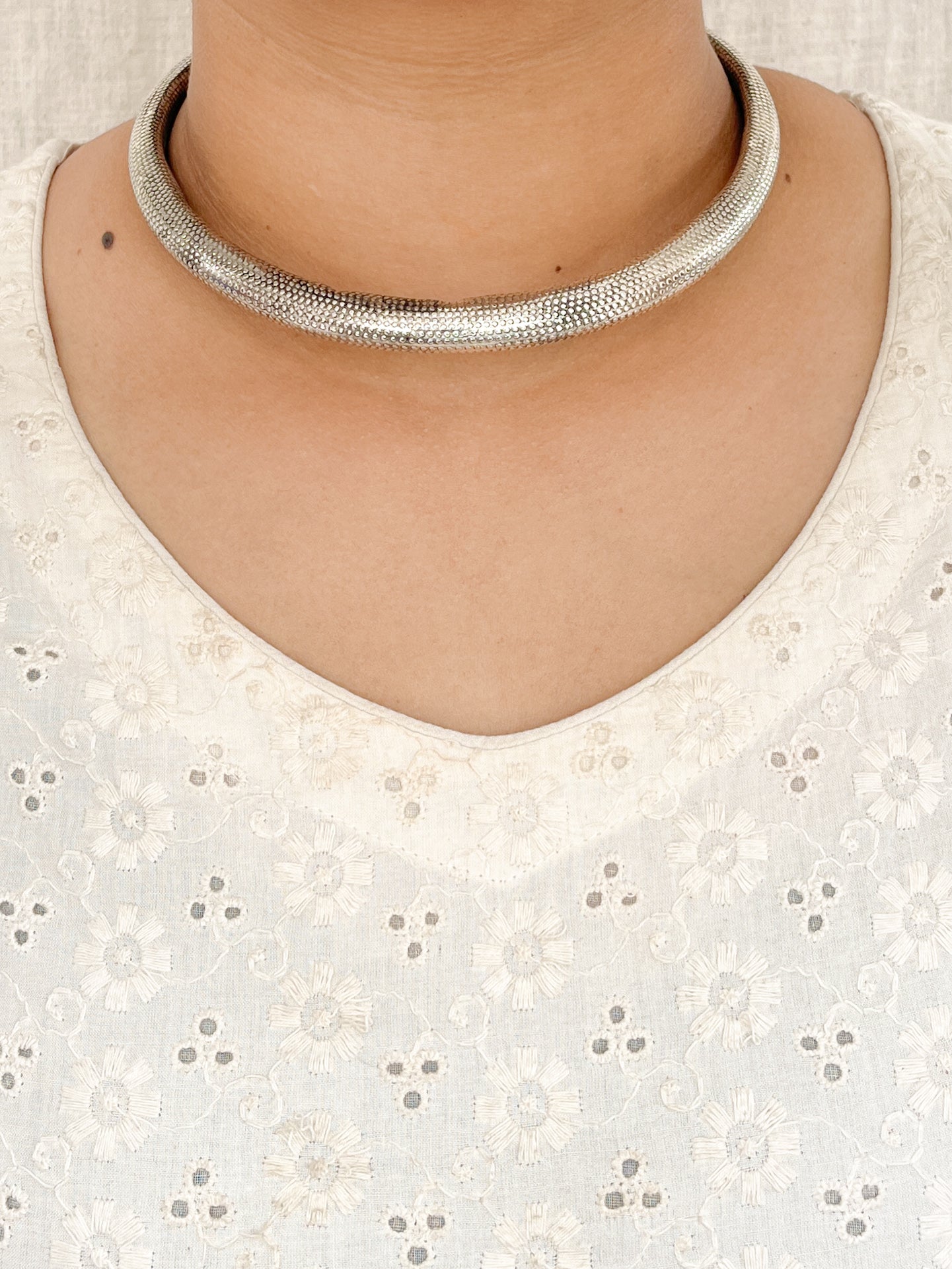 Nagma Silver Oxidized Simple Hasli