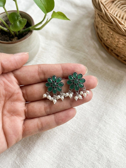 RAMYA - German Silver Flower Stud With Moti Neckpiece With Earrings Green