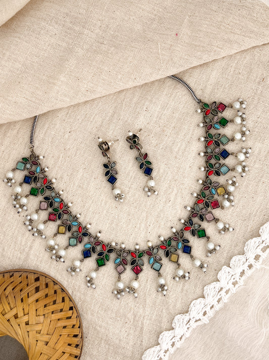 Rangresa Black Polish Multistone Necklace