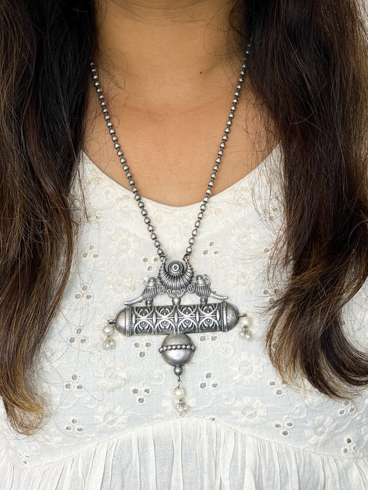 Suraiyya Silver Oxidized Matarmala Long Neckpiece