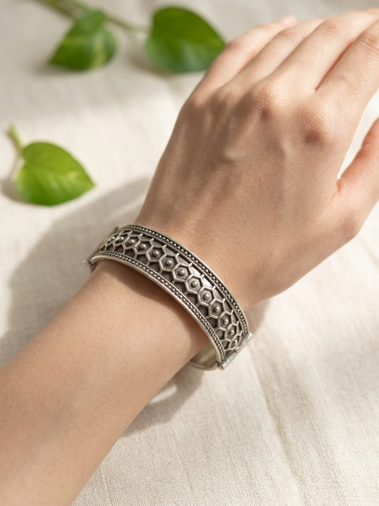 ZIYA- German Silver Kada Bangle
